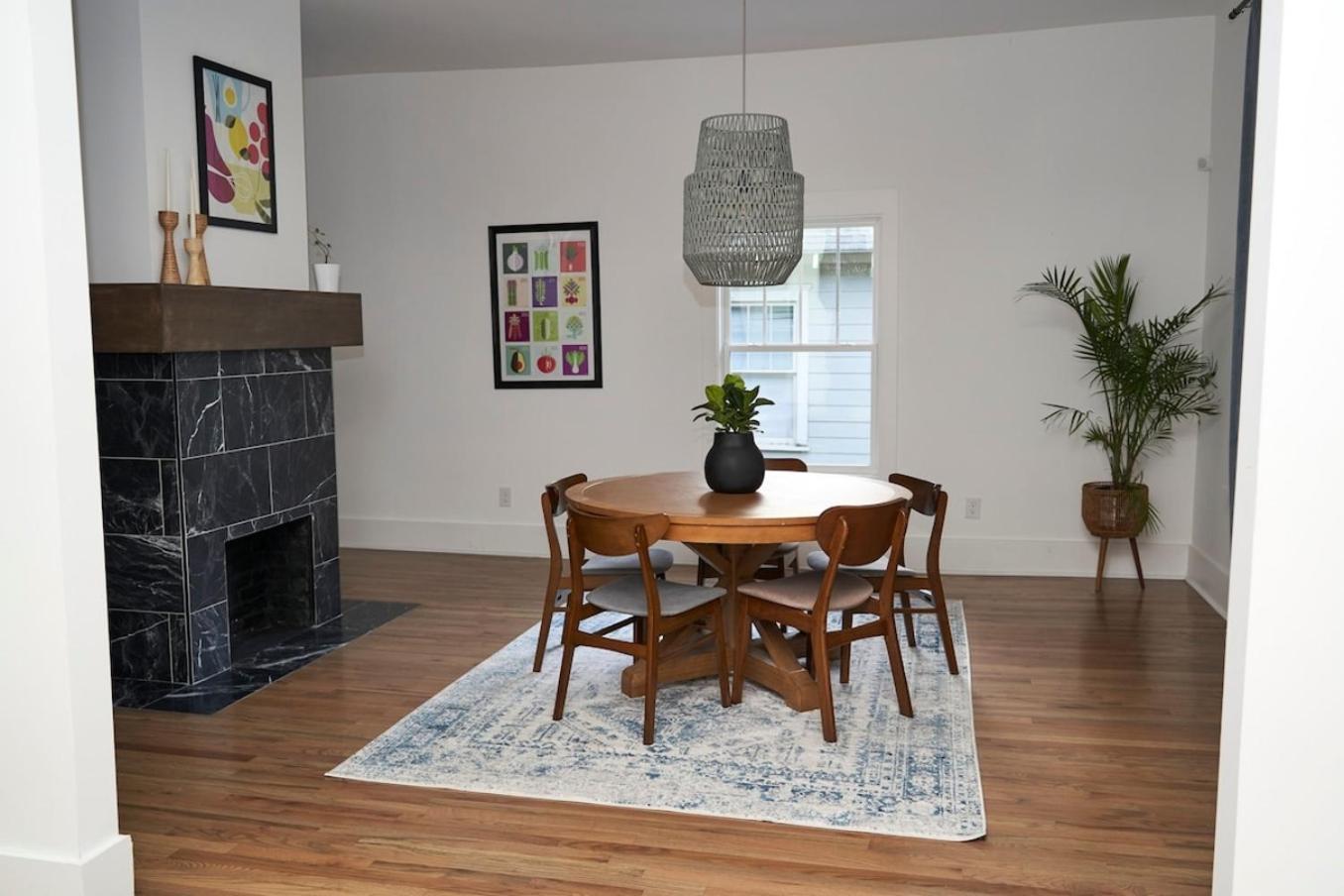 Spacious Retreat Near Downtown, Atl Holiday home Atlanta