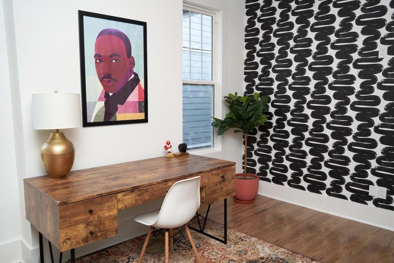 Spacious Retreat Near Downtown, Atl Holiday home *