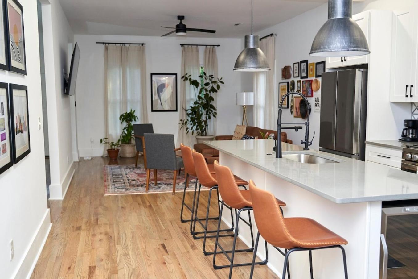 Spacious Retreat Near Downtown, Atl